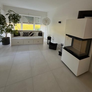 Großformatige Fliesen